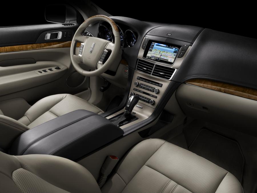 Интерьер Lincoln MKT 2010 года  (фото 53 из 79)